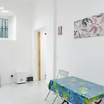 Lion Renting Vatican 度假居 *
